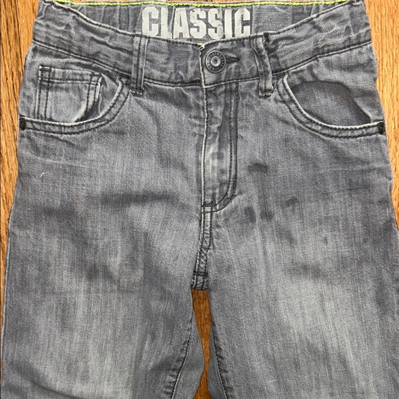 Classic Stonewashed Boys Jeans with Adjustable Straps - Picture 6 of 7